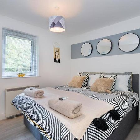 Forest View Apartment- Private Balcony Southampton Esterno foto