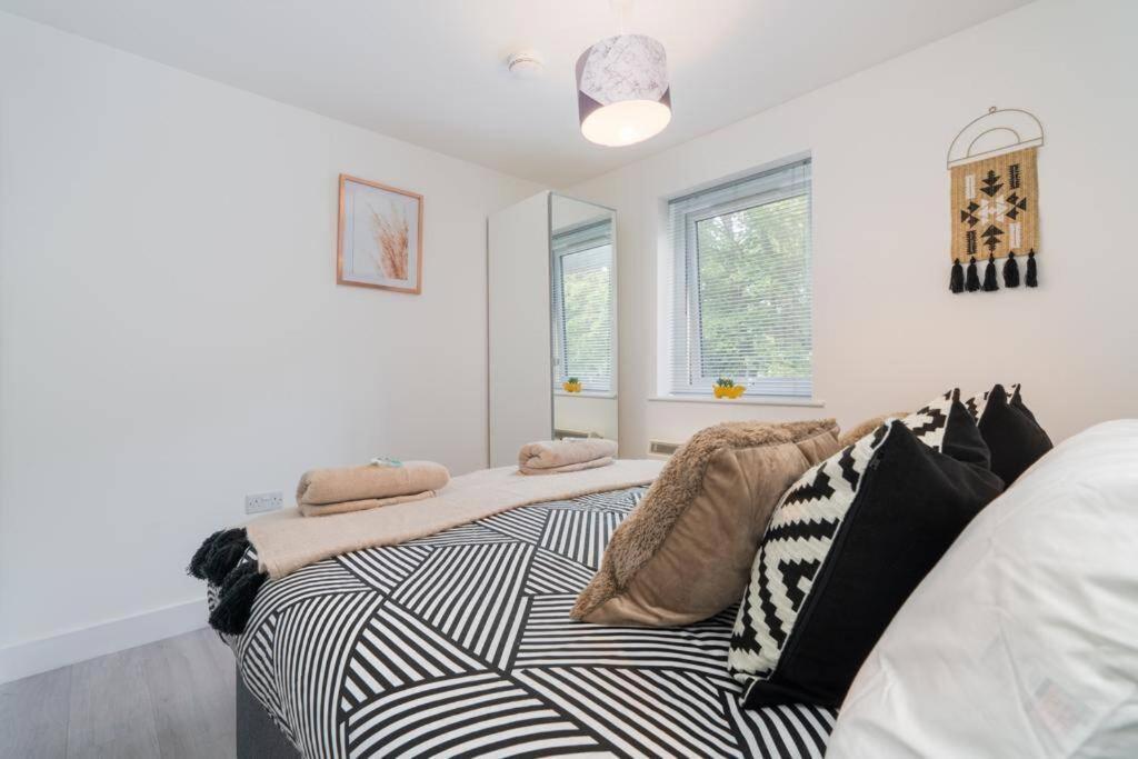 Forest View Apartment- Private Balcony Southampton Esterno foto